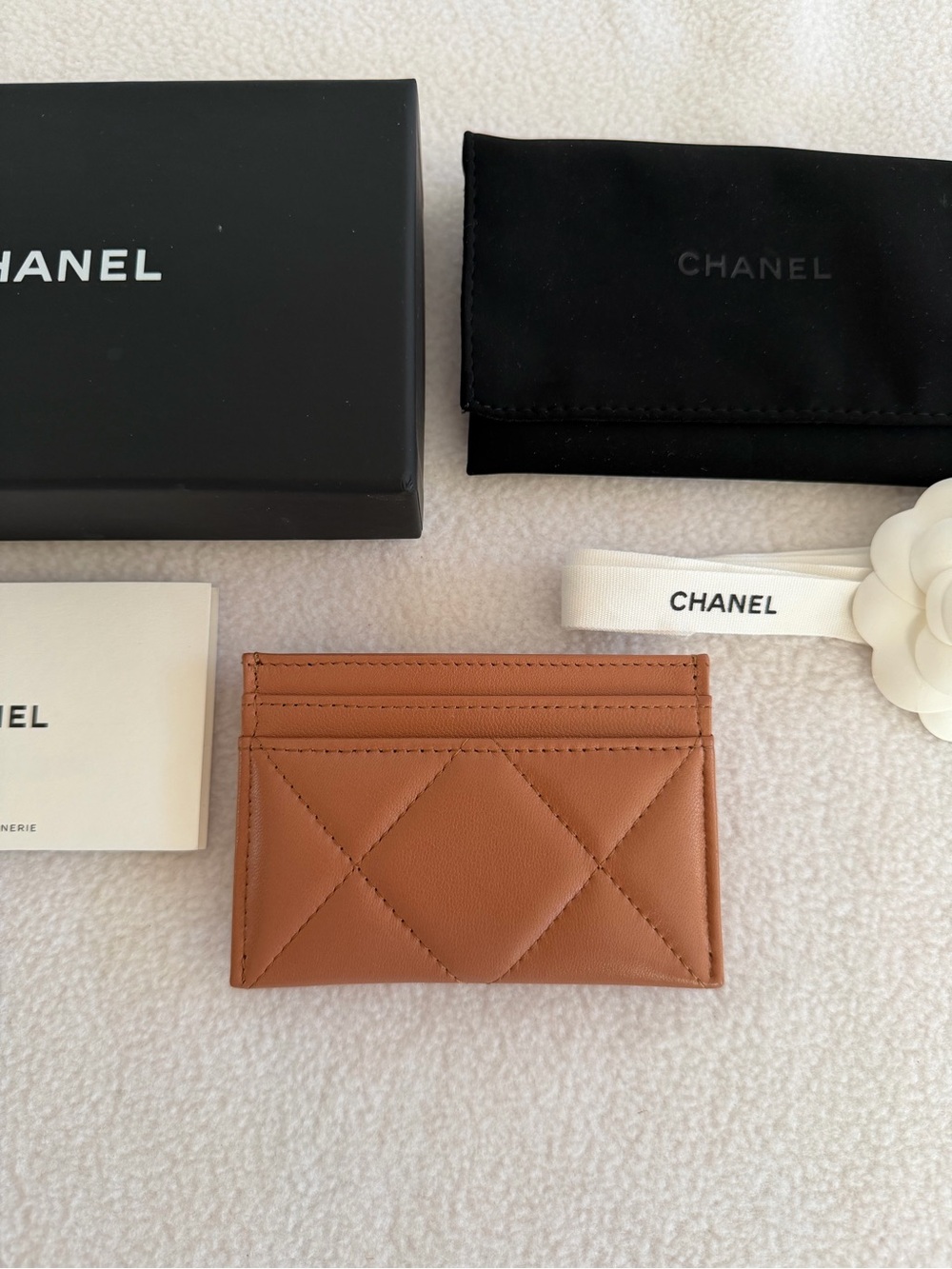 CHANEL 19 Tan Quilted Leather Card Sleeve with Gold CC Chain Logo - Picture 3 of 7